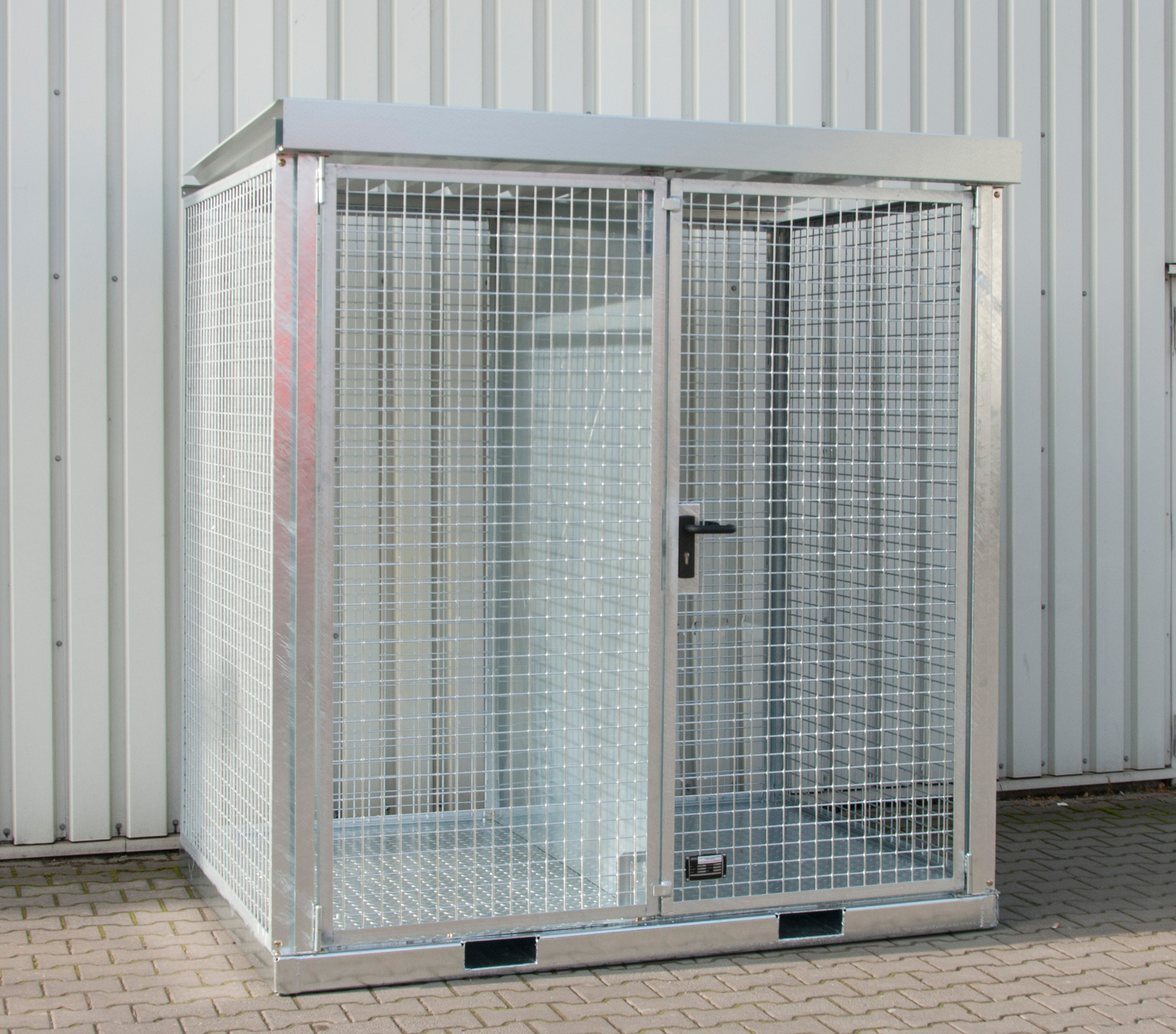 Gasflaschen-Container Typ GFC-E/T feuerverzinkt mit Zubehör